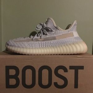 Yeezy 350 V2 Lundmark
